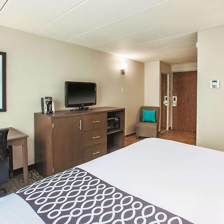 La Quinta By Wyndham Sturbridge Hotell Eksteriør bilde
