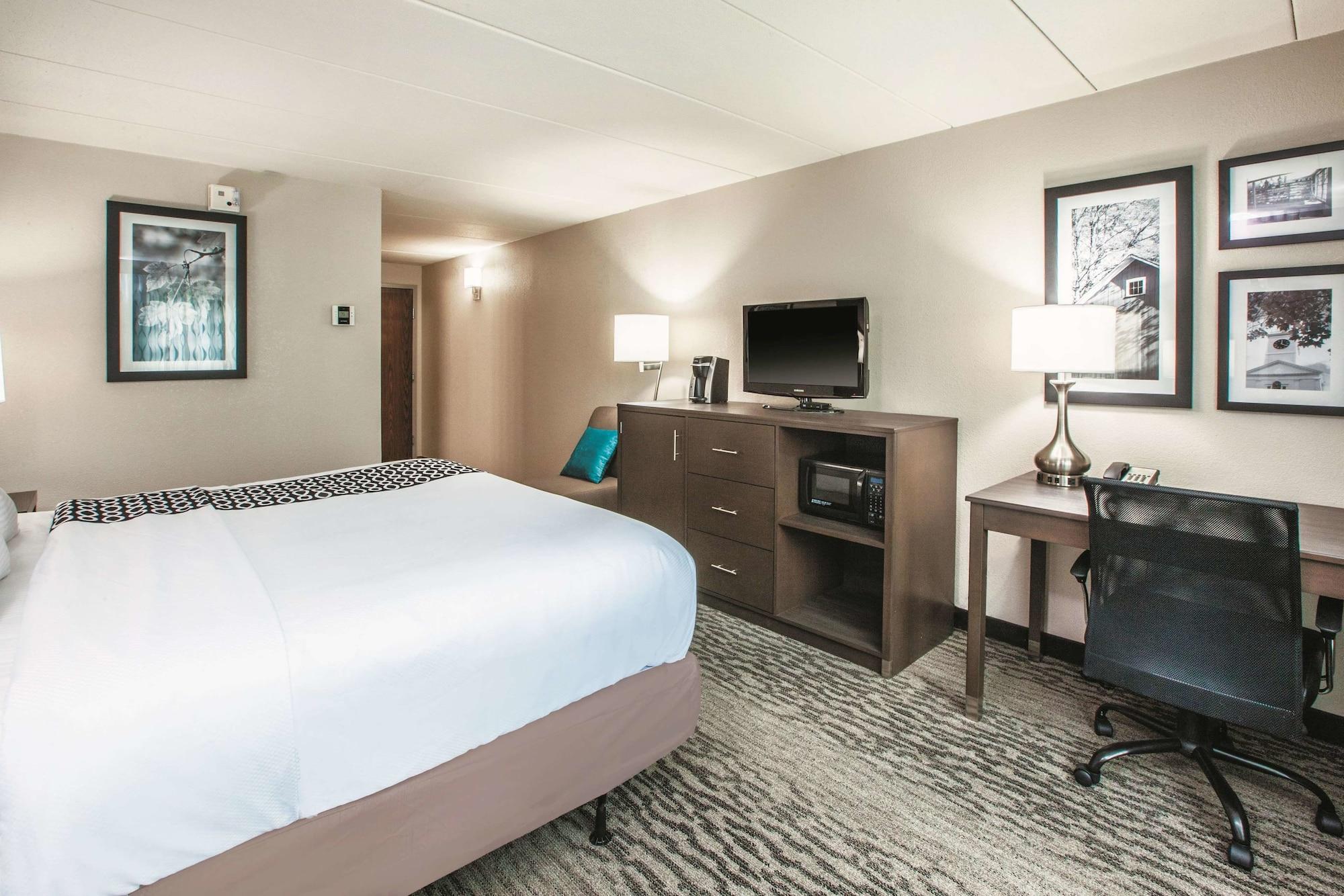 La Quinta By Wyndham Sturbridge Hotell Eksteriør bilde