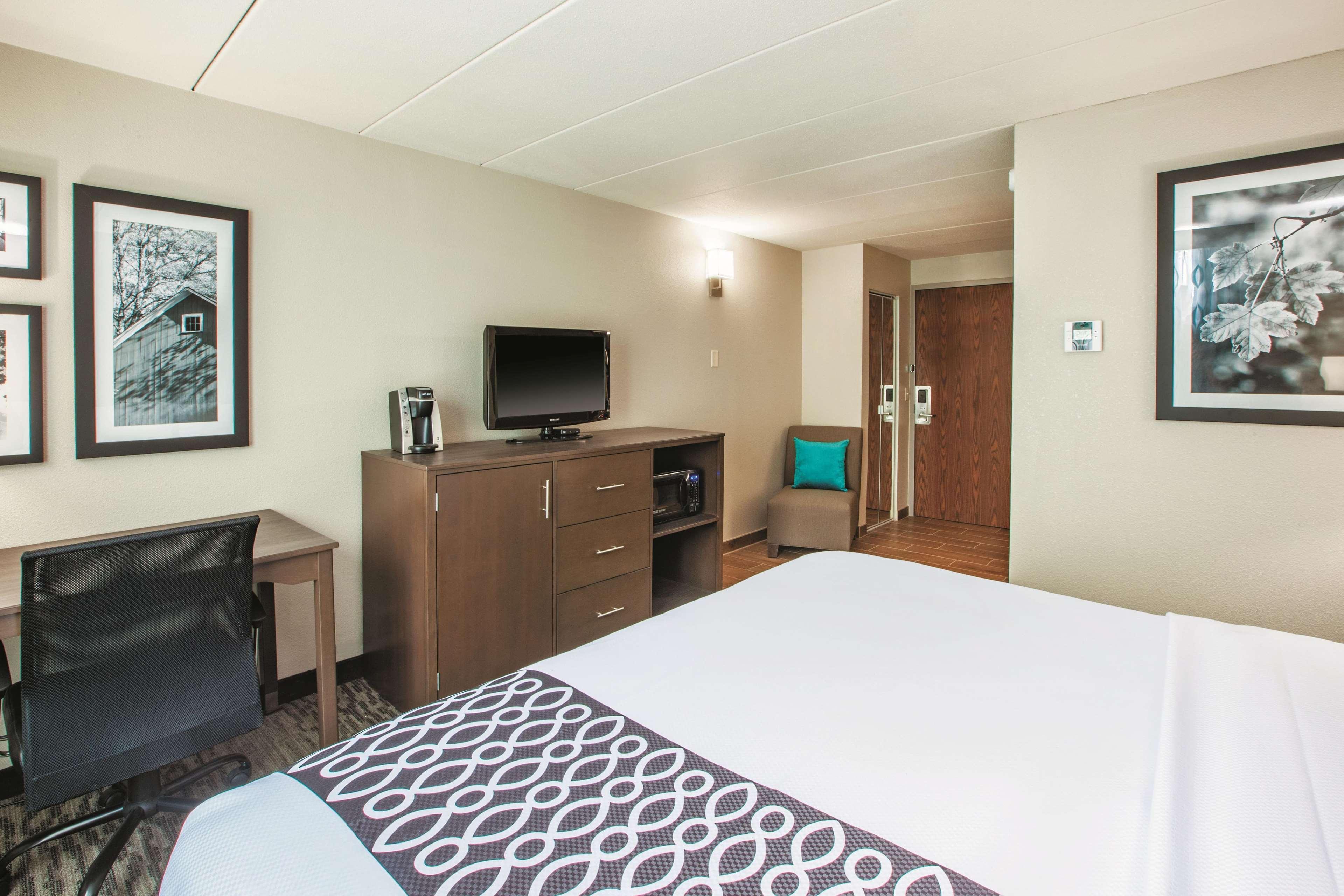La Quinta By Wyndham Sturbridge Hotell Eksteriør bilde