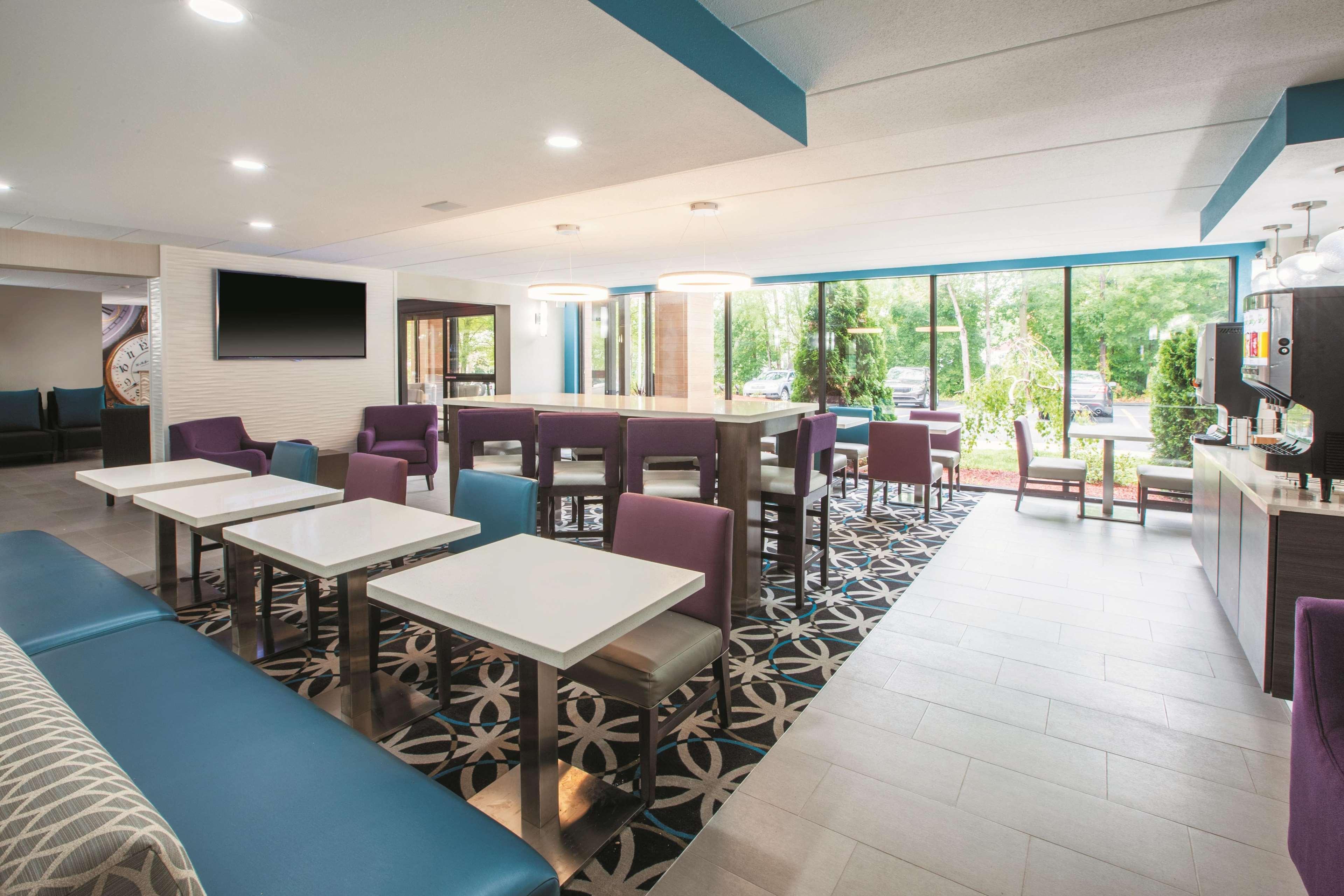 La Quinta By Wyndham Sturbridge Hotell Eksteriør bilde