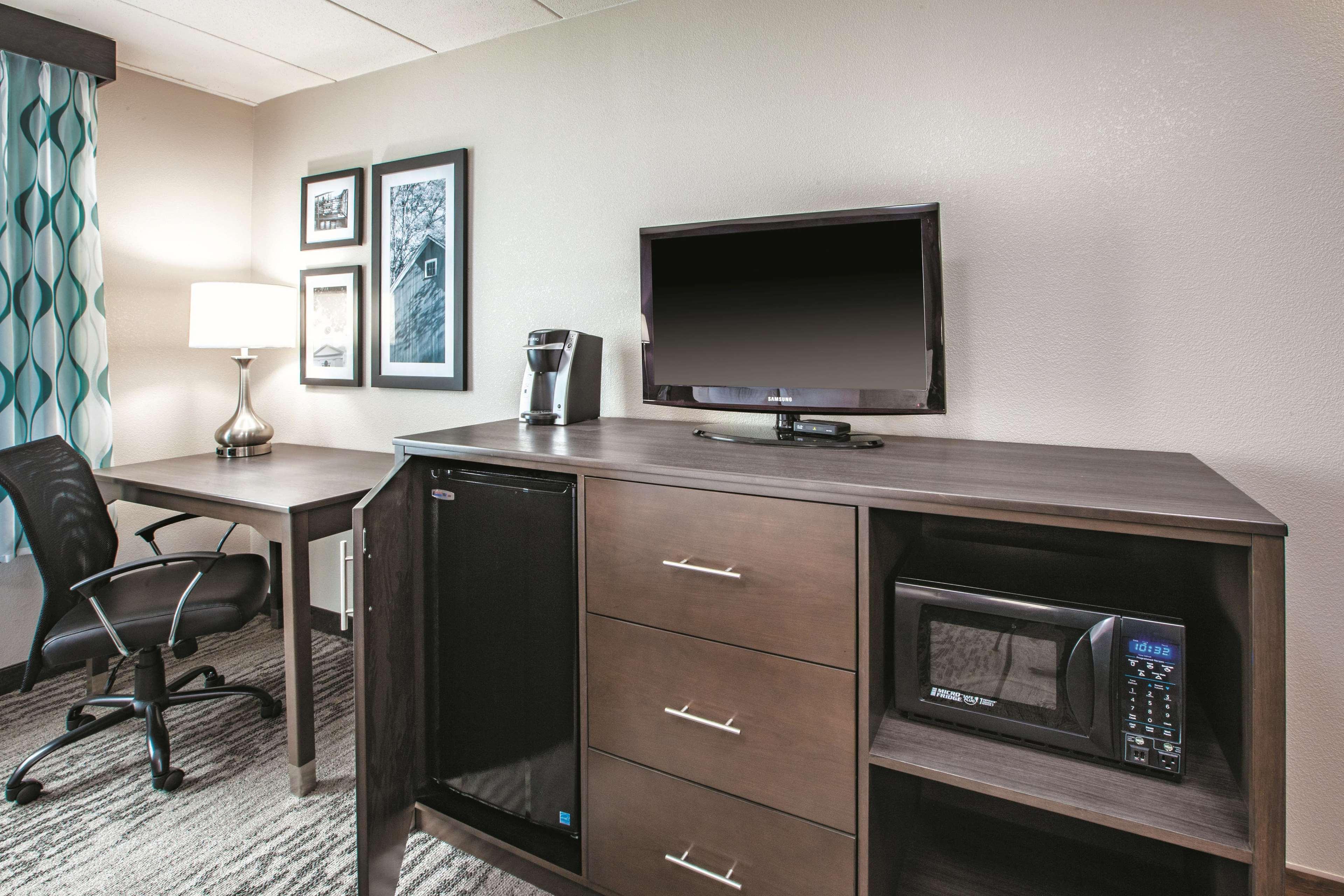 La Quinta By Wyndham Sturbridge Hotell Eksteriør bilde