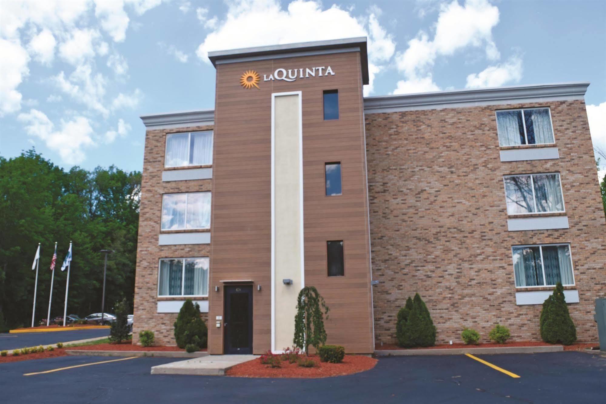 La Quinta By Wyndham Sturbridge Hotell Eksteriør bilde