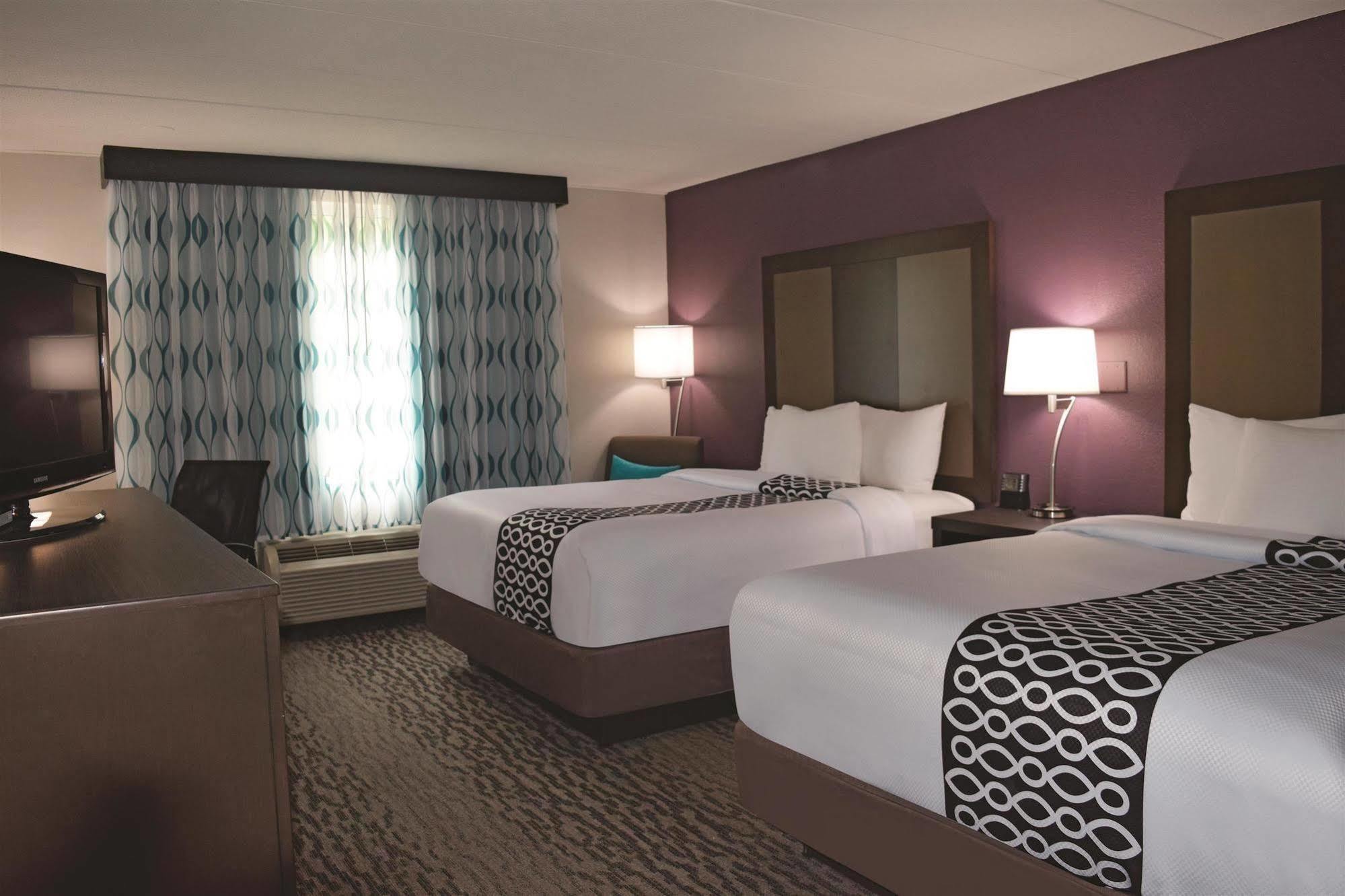 La Quinta By Wyndham Sturbridge Hotell Eksteriør bilde